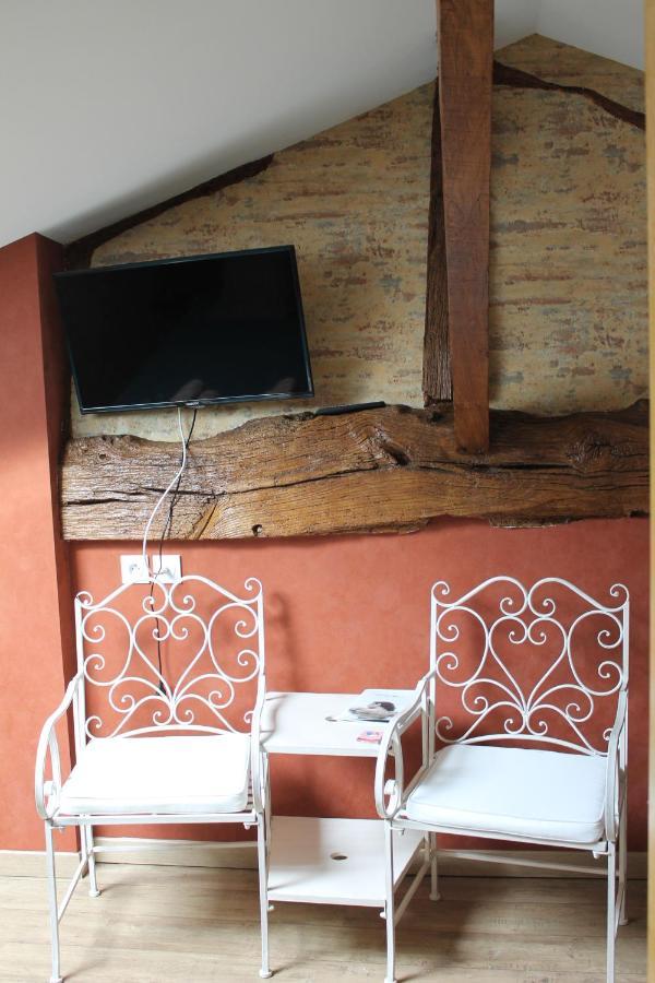 Hotel Ma Longere Bressane Chaveyriat Exterior foto